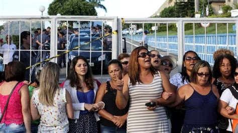 Brazil Police Strike Wives Lead Resistance In Espirito Santo Bbc News