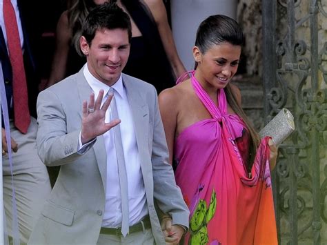 Lionel Messi S Girlfriend Antonella Roccuzzo Hospitalised