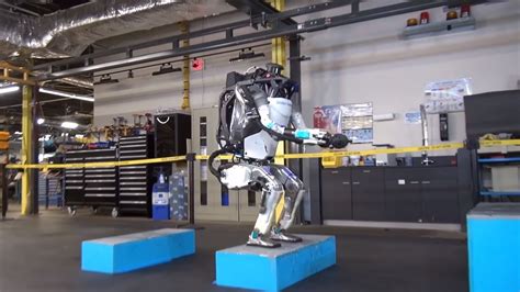boston dynamics atlas   start   jumping robot invasion solidsmack
