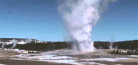 old faithful geyser eruption 11 41 11 45 am 20 march 2016 youtube
