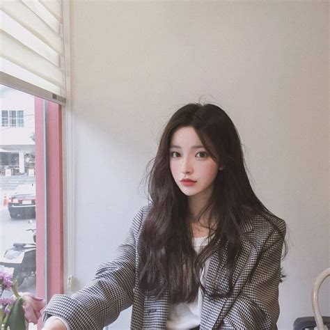 Pin By Ema Renée On • •ulzzang• • Cute Korean Girl Long Hair Styles