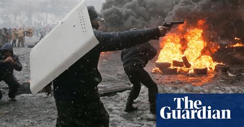 ukraine protesters clash with police in kiev in pictures
