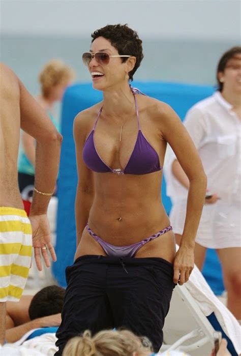 Nicole Murphy 47 Shows Off Amazing Bikini Body