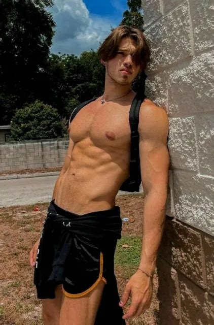 Shirtless Male Muscular Hunk Gym Jock Short Shorts Beefcake Photo 4x6