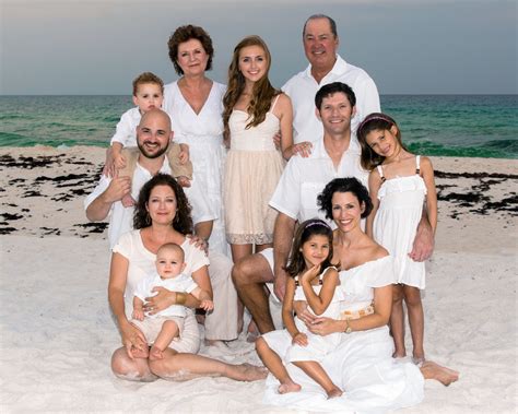 great large family picture family beach pictures outfits large family pictures beach