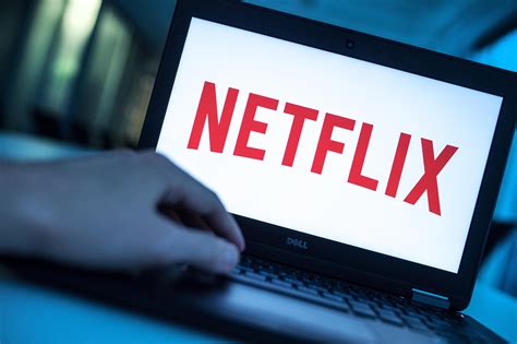 netflix killing sex as couples get into bed and watch