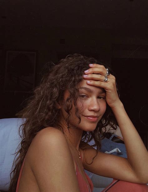 26 Zendaya Twitter Profile Picture Pictures