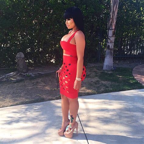 kaycee blog 24 7 blac chyna shows off curvaceous derriere