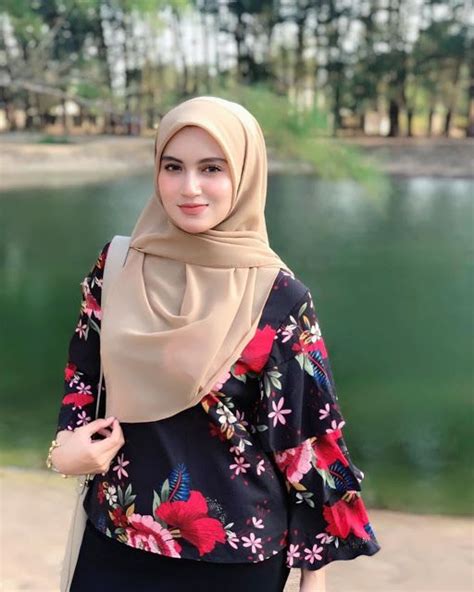Malay Beautiful Hijaber Asyiqin Khairi Cute Pemuja Wanita Di 2020