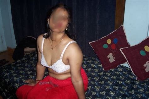 Indian Village Wife Boobs Without Bra Blouse Photo 2016