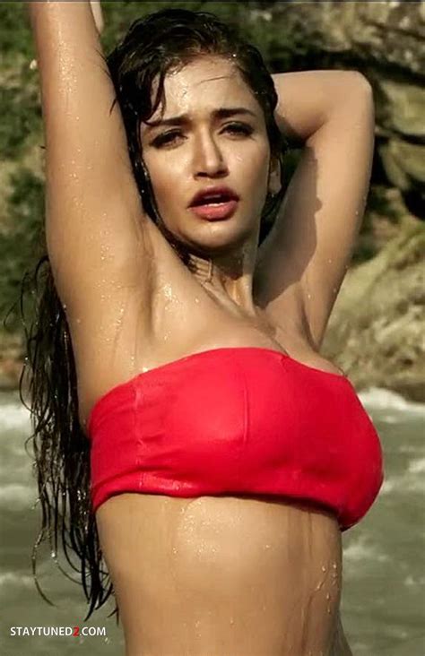 Anaika Soti Hot Photos In Satya 2 Movie Hd Video Hot