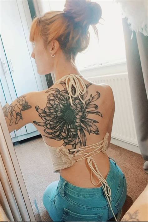 14 Super Sexy Back Tattoo Design Ideas For Women