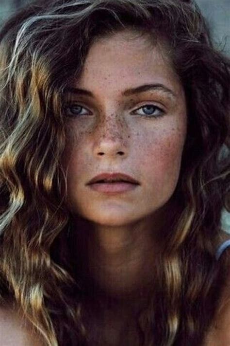 25 Photos Of Women With Freckles That Will Make You