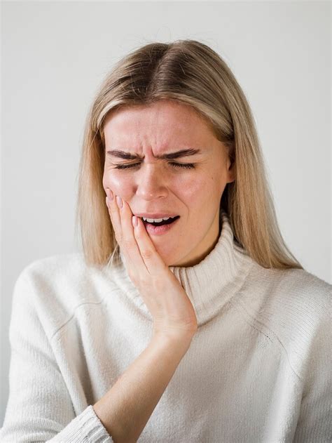 common causes of tooth sensitivity and how to manage them d dental