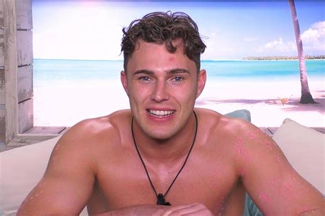 love island 2019 curtis divides twitter with clocks quote