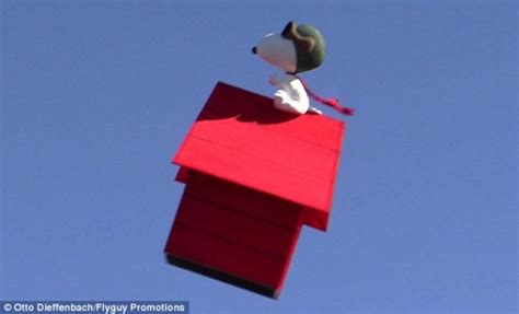 snoopy doghouse drone  appearance  comic  lowyatnet