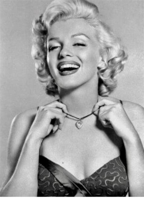Pin By Papa Info On Marilyn Monroe In 2019 Marilyn