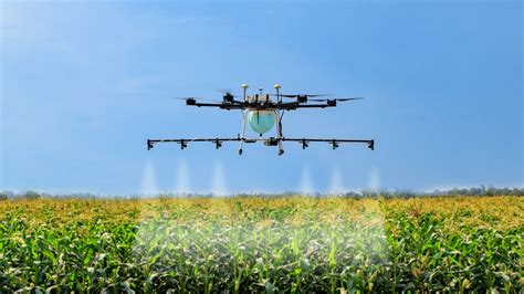 drone reduz ate  uso de agua na pulverizacao de pastos