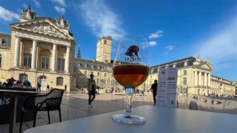 pause auf der place de la liberation  dijon senibor flickr