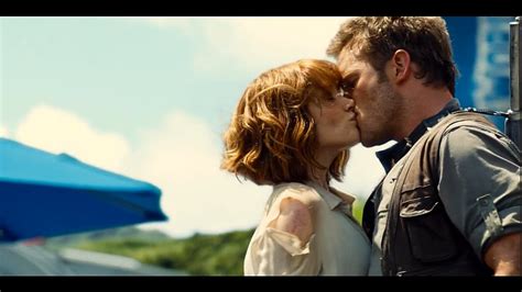 Owen And Claire Kiss Scene Jurassic World Youtube