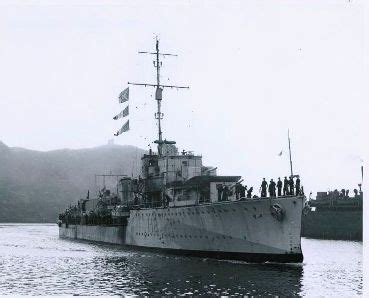 hmcs assiniboine arriving  st johns royal canadian navy naval