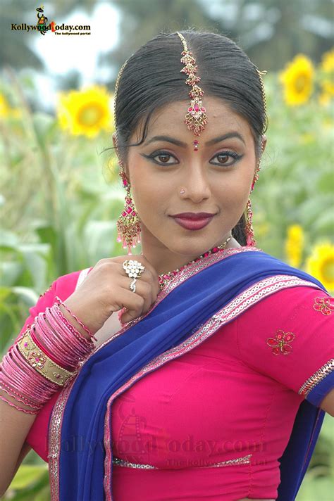 shamna kasim malayalam film actress show rare photos malayalam