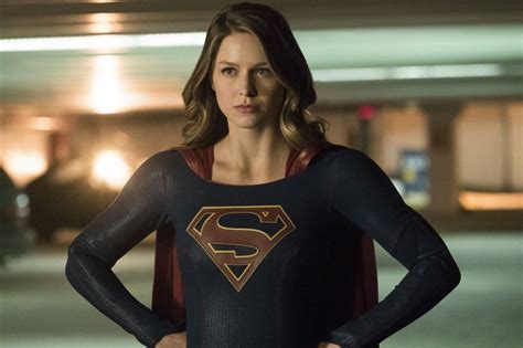Supergirl Season 2 Photos And Posters Melissa Benoist