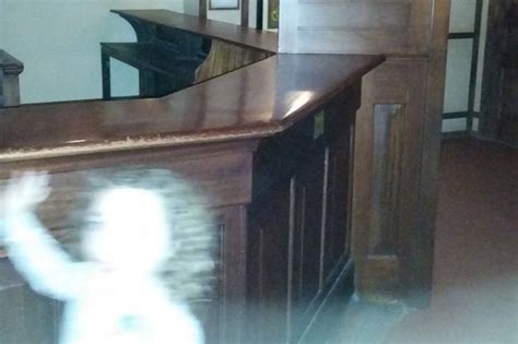 Clearest Ghost Photo Ever Mum Spooked In Glasgow By