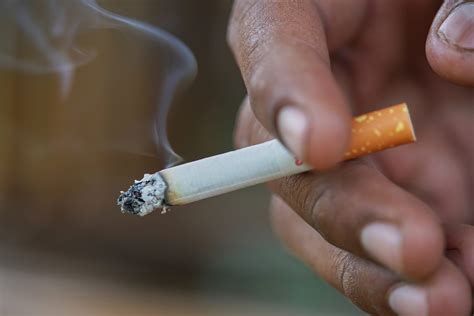smoking   cigs tobacco cigarettes increases risk  respiratory