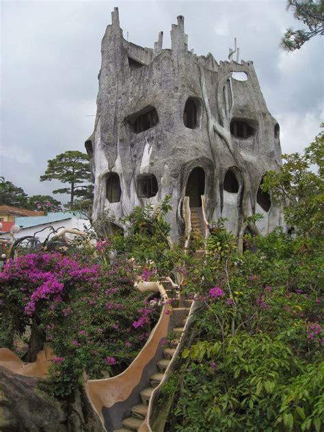 strange  unusual homes