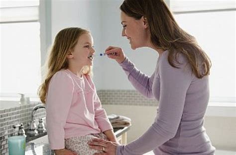 apa yang bisa dilakukan orang tua agar anak terbiasa merawat gigi