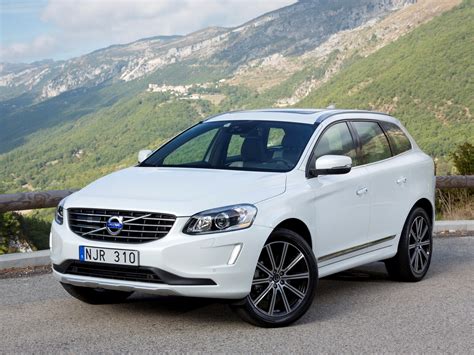 volvo xc crossover  generation   drive  geartronic  hp kinetic auto fiche