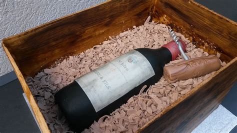gateau caisse de vin en bois et bouteille de vin caisse a vin
