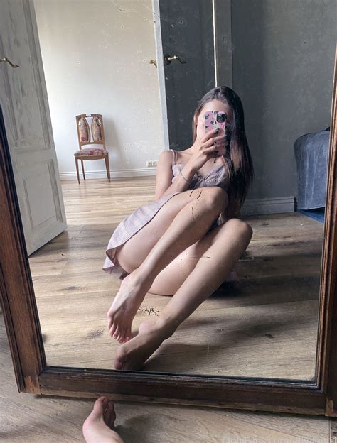 Ellie Leen Nude Leaked Pics And Masturbation Porn