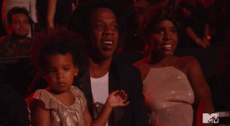 Beyonce S Stellar Vma Performance And Adorable Blue Ivy Watches