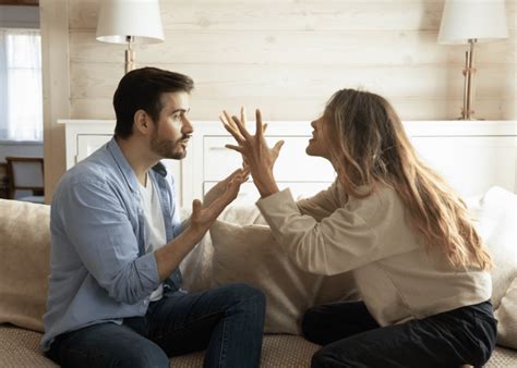 Toxic Relationship Red Flags And What To Do About Them Honeycombers