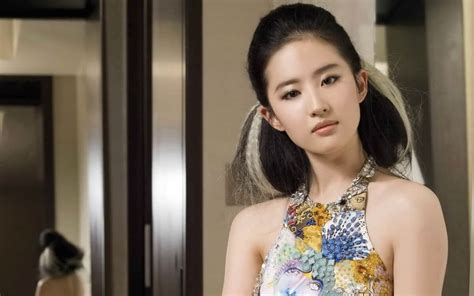 Chinese Actress Liu Yifei Cast As Mulan In Disneys Upcoming Live