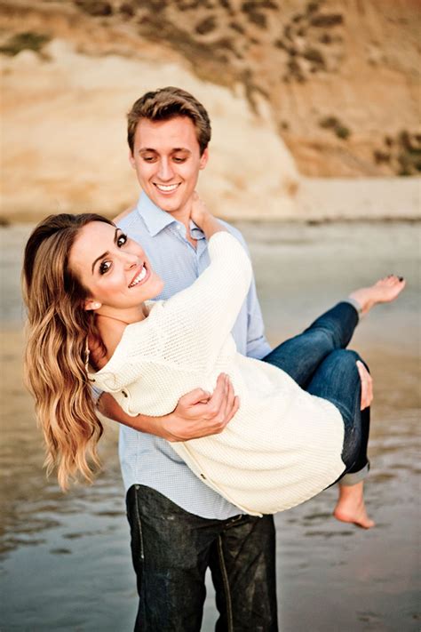 Trending 20 Breathtaking Engagement Poses