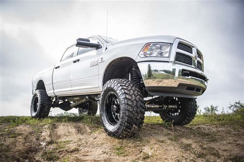 lifted ram  white