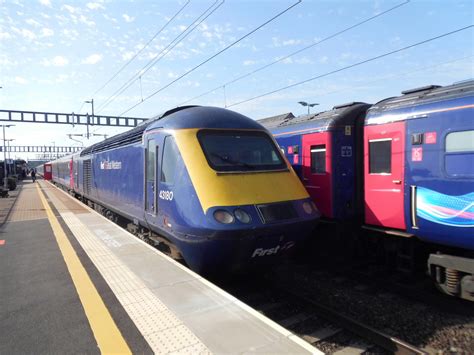 gwr  fgw livery   tails  hstmk set   service  swansea temple meads
