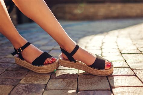 style tips  flatform sandals