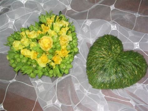 hartvormige doosjes met bladapplicatie bloemschikken valentijn gette