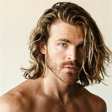 36 popular long wavy haircut for men to copy now