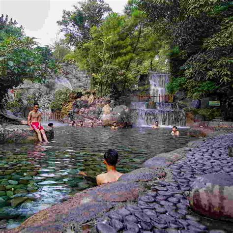 sari ater wisata air panas favorit  subang