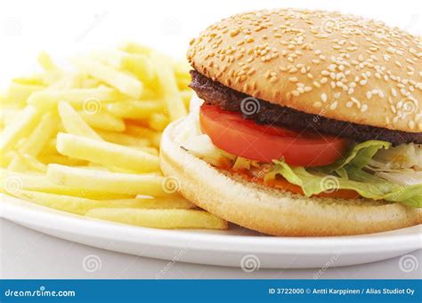 hamburger en frieten stock foto image  sesam lunch