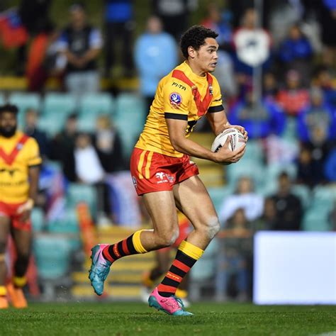 xavier coates sign extended deal  brisbane broncos papua  guinea today