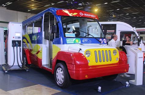 centro unveils  prototypes  modern jeepney autodeal