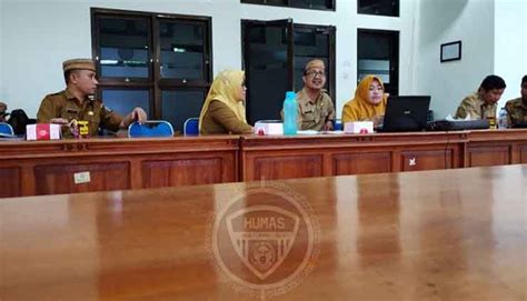 inspektorat gorontalo gelar rapat penilaian dokumen perencanaan sakip