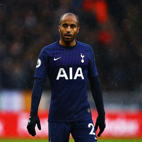 lucas moura     close  signing  manchester united flipboard