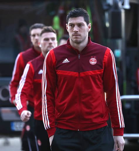 aberdeen ace scott mckenna says he feared 9 0 thrashing during celtic s